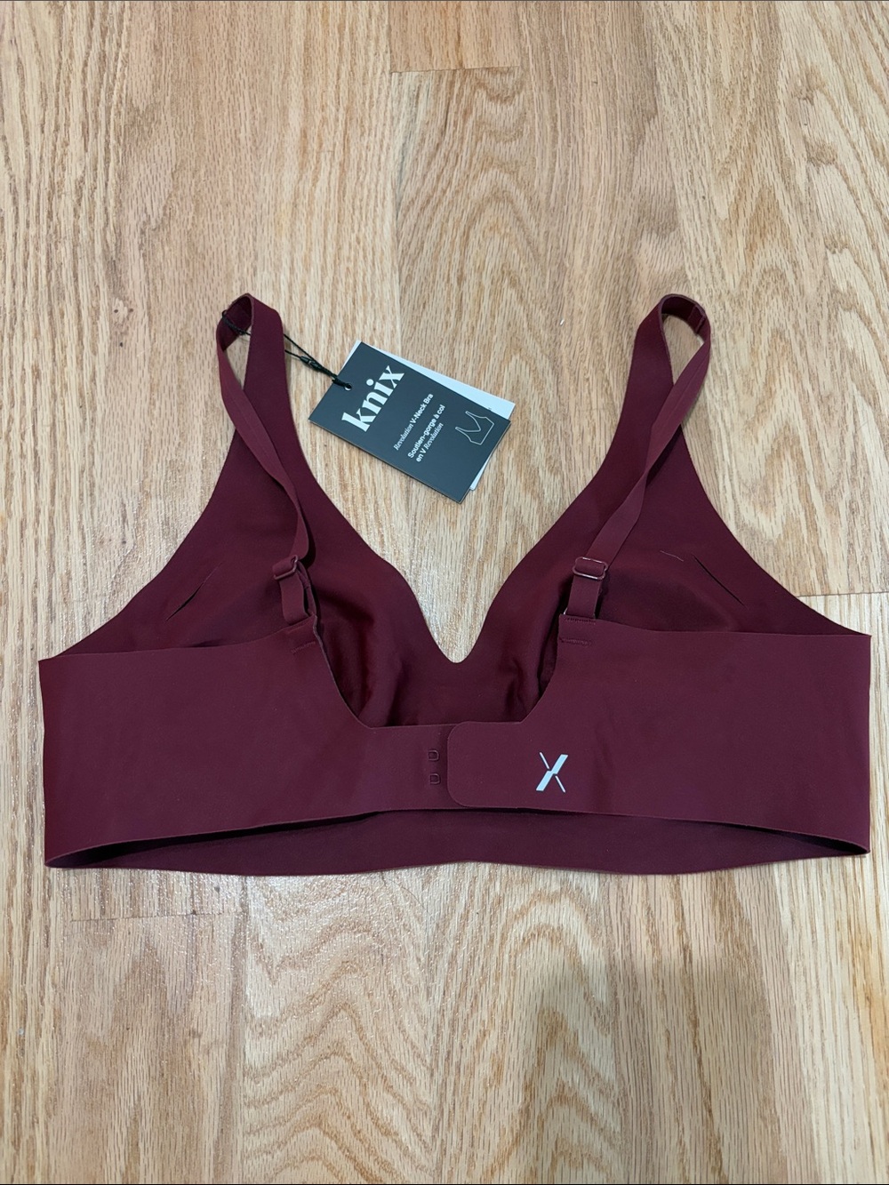 knix revolution v-neck Bralette in Burgundy